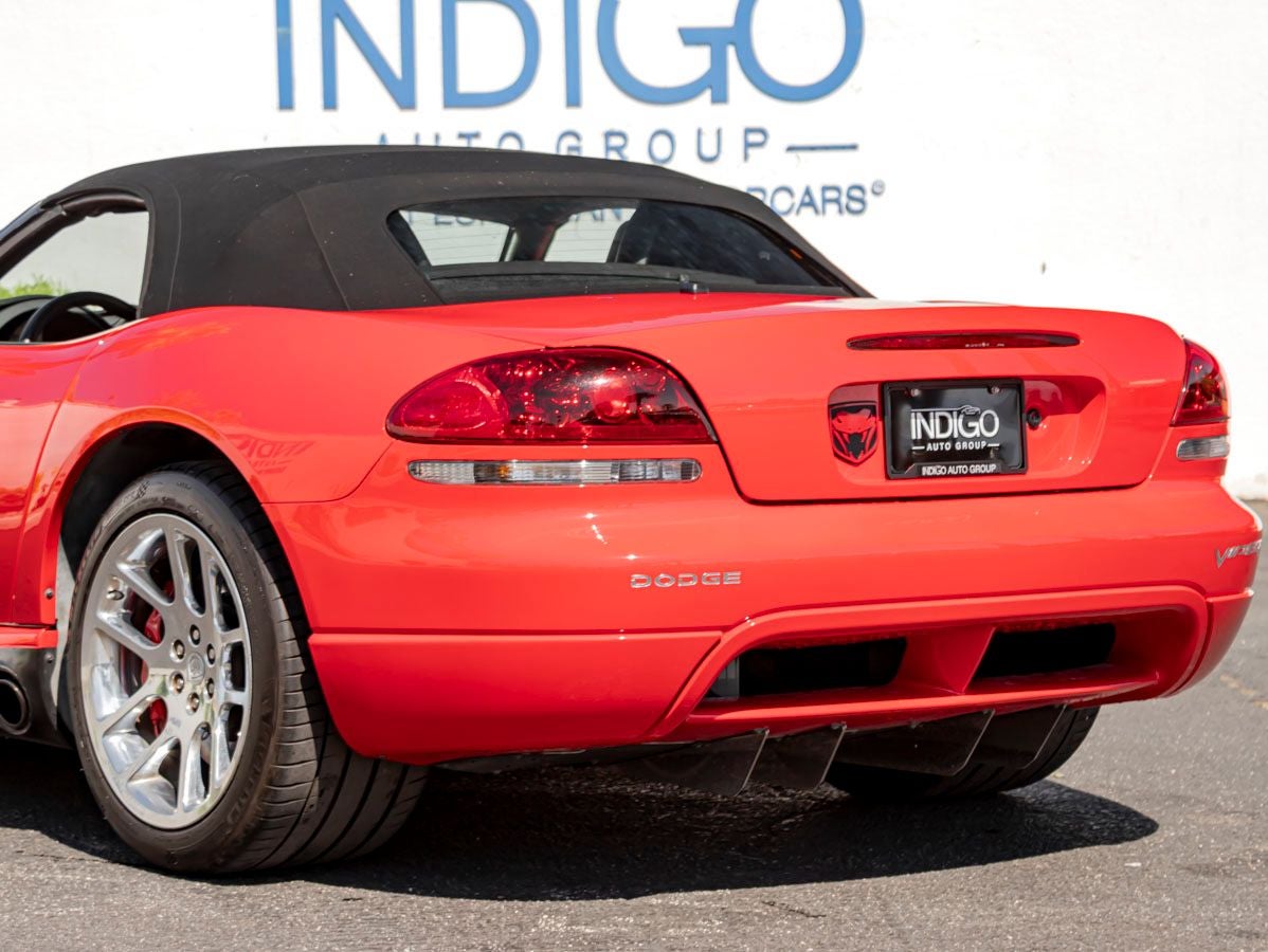 2004 Dodge Viper SRT10