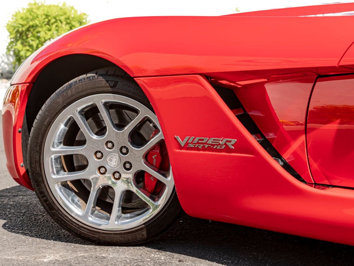 2004 Dodge Viper SRT10