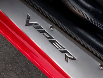 2004 Dodge Viper SRT10