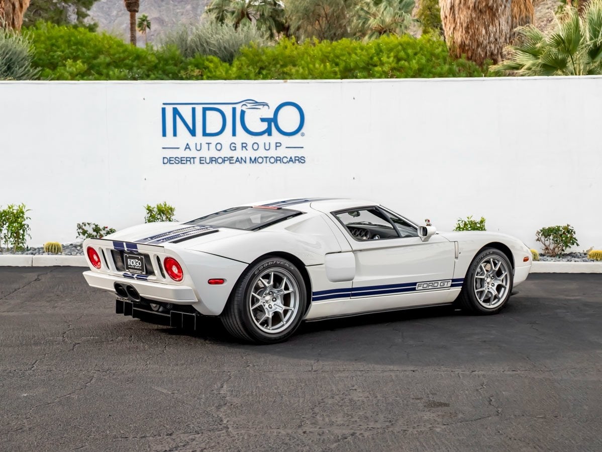 2005 Ford GT Base
