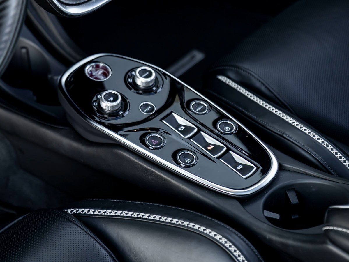 2023 McLaren GT Base