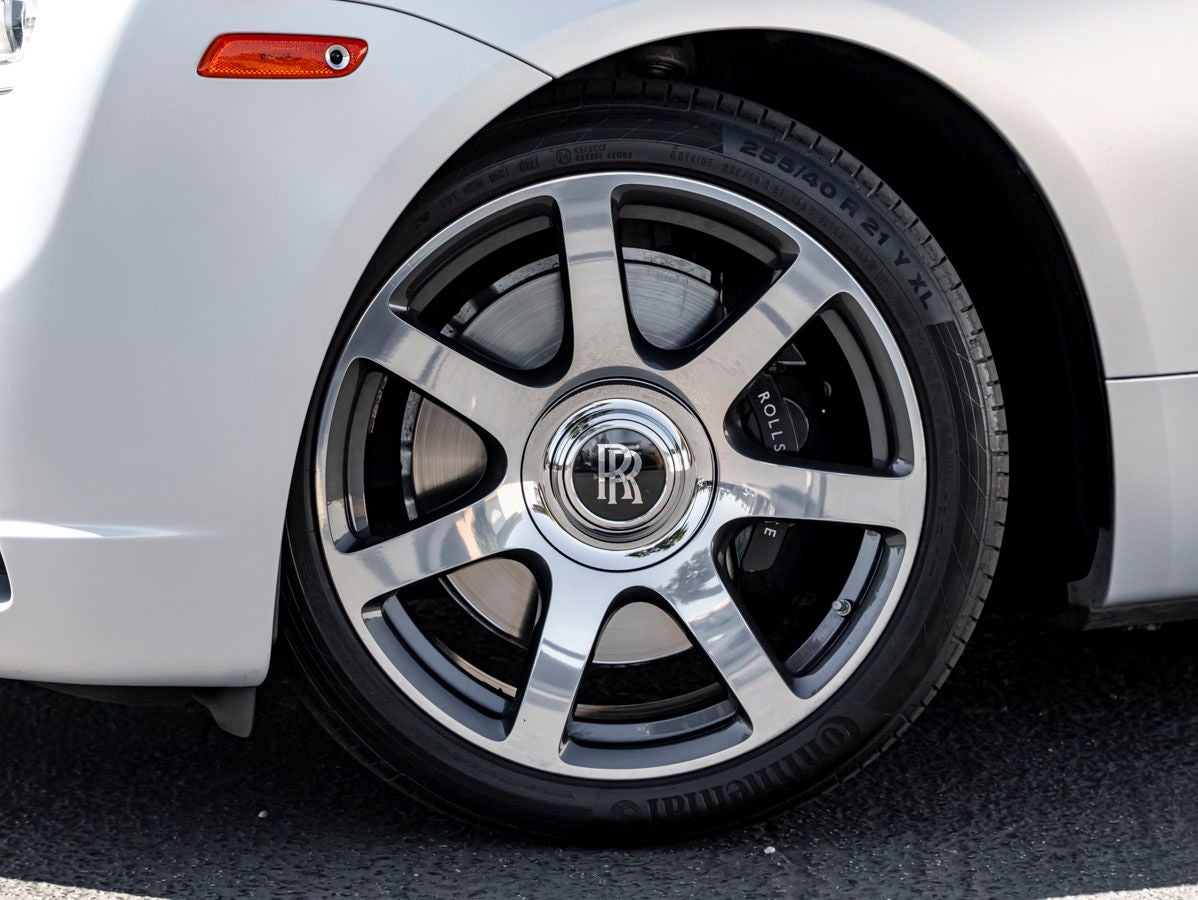 2016 Rolls-Royce Dawn Base