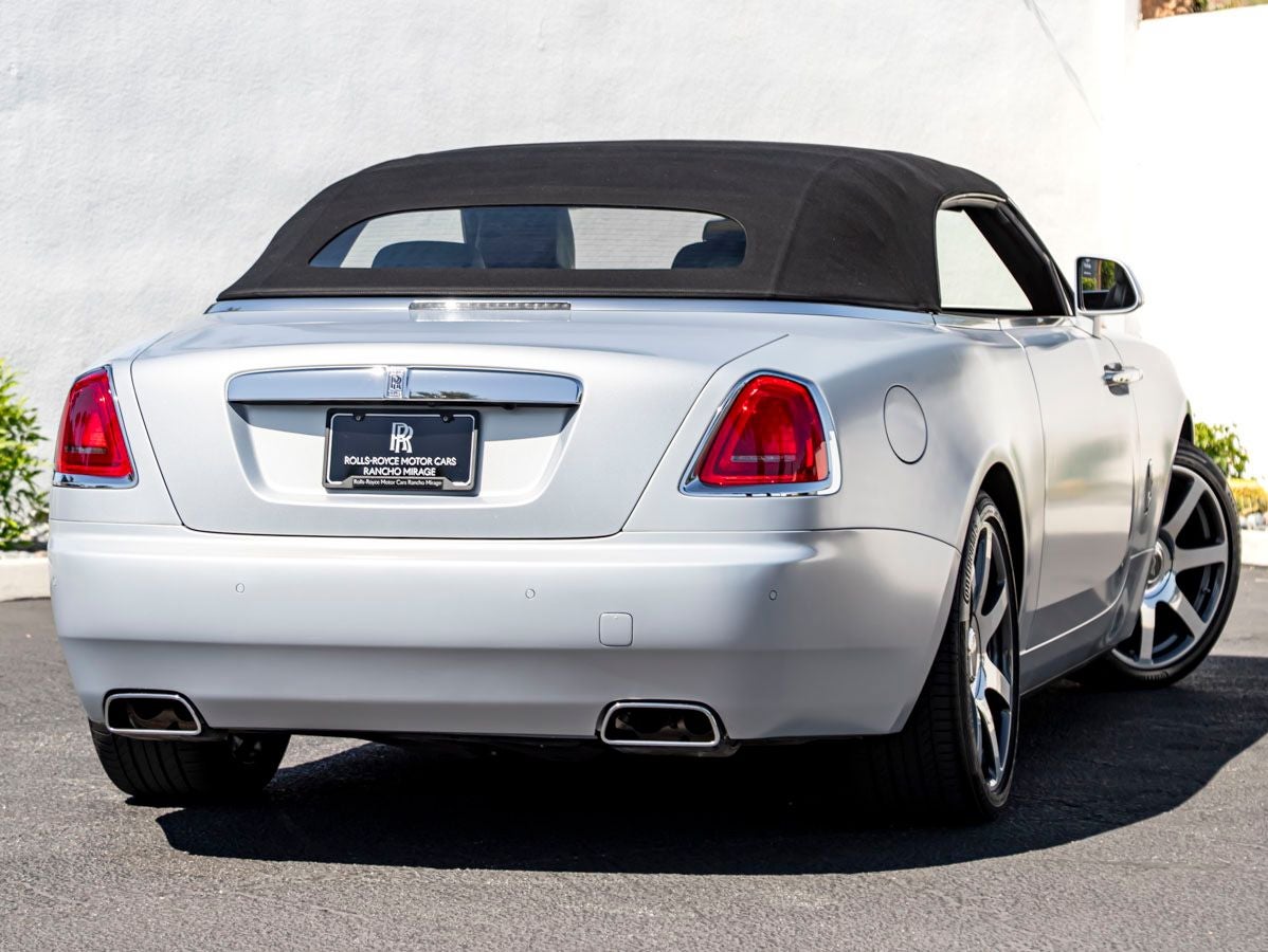 2016 Rolls-Royce Dawn Base