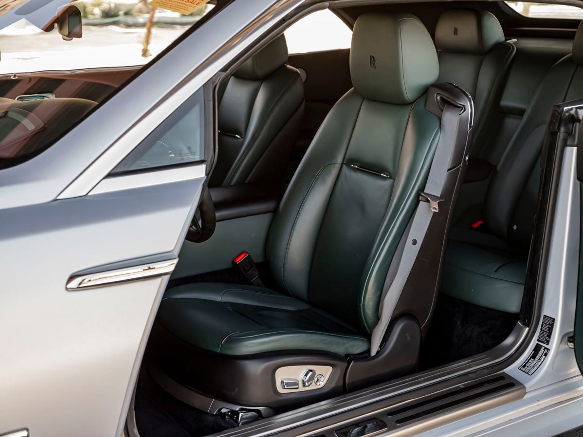 2016 Rolls-Royce Dawn Base