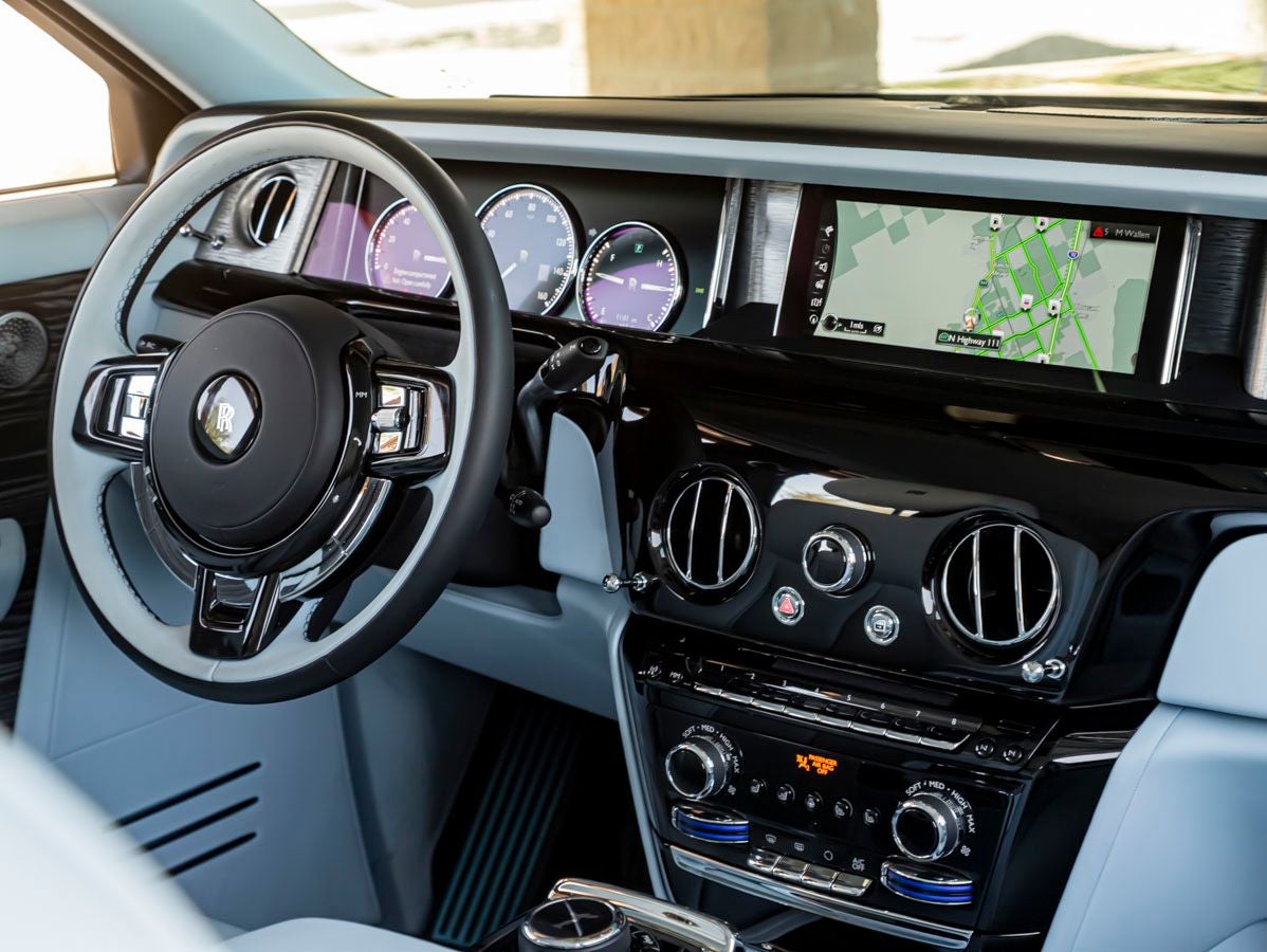2023 Rolls-Royce Phantom 