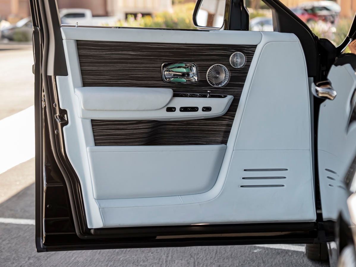 2023 Rolls-Royce Phantom 