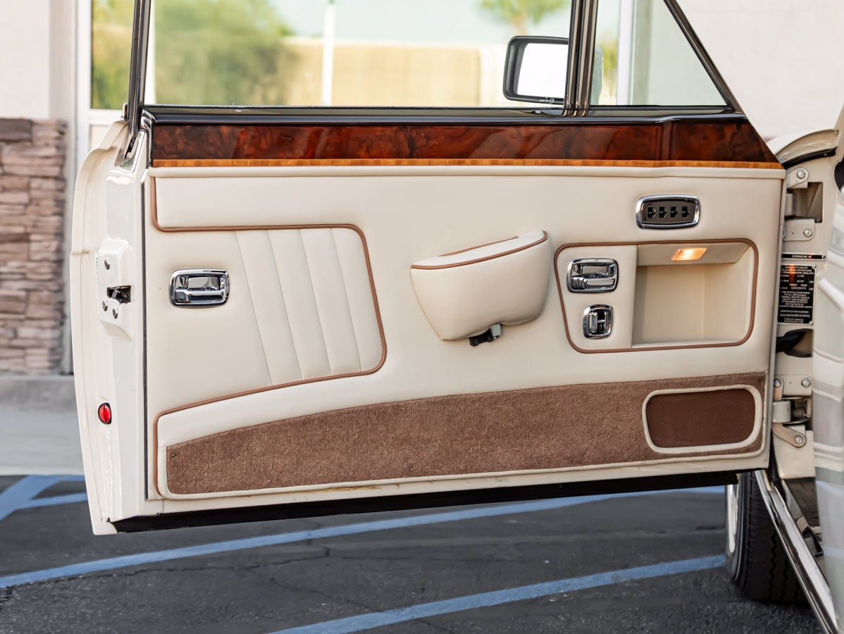 1991 Rolls-Royce Corniche 