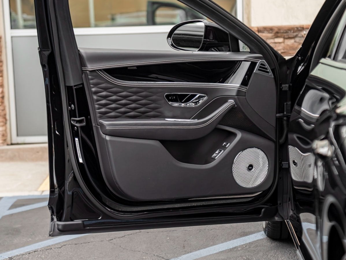 2022 Bentley Flying Spur V8