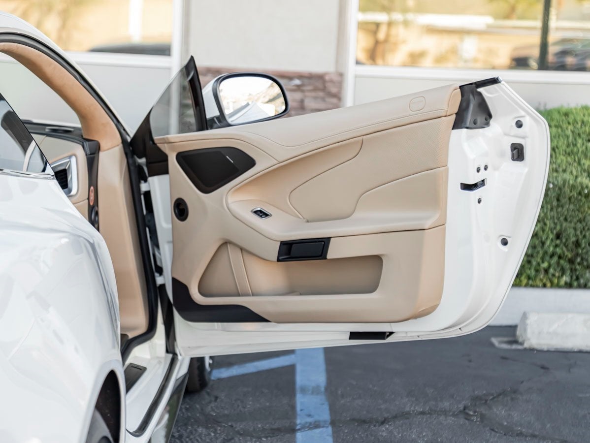 2014 Aston Martin Vanquish V12 Coupe