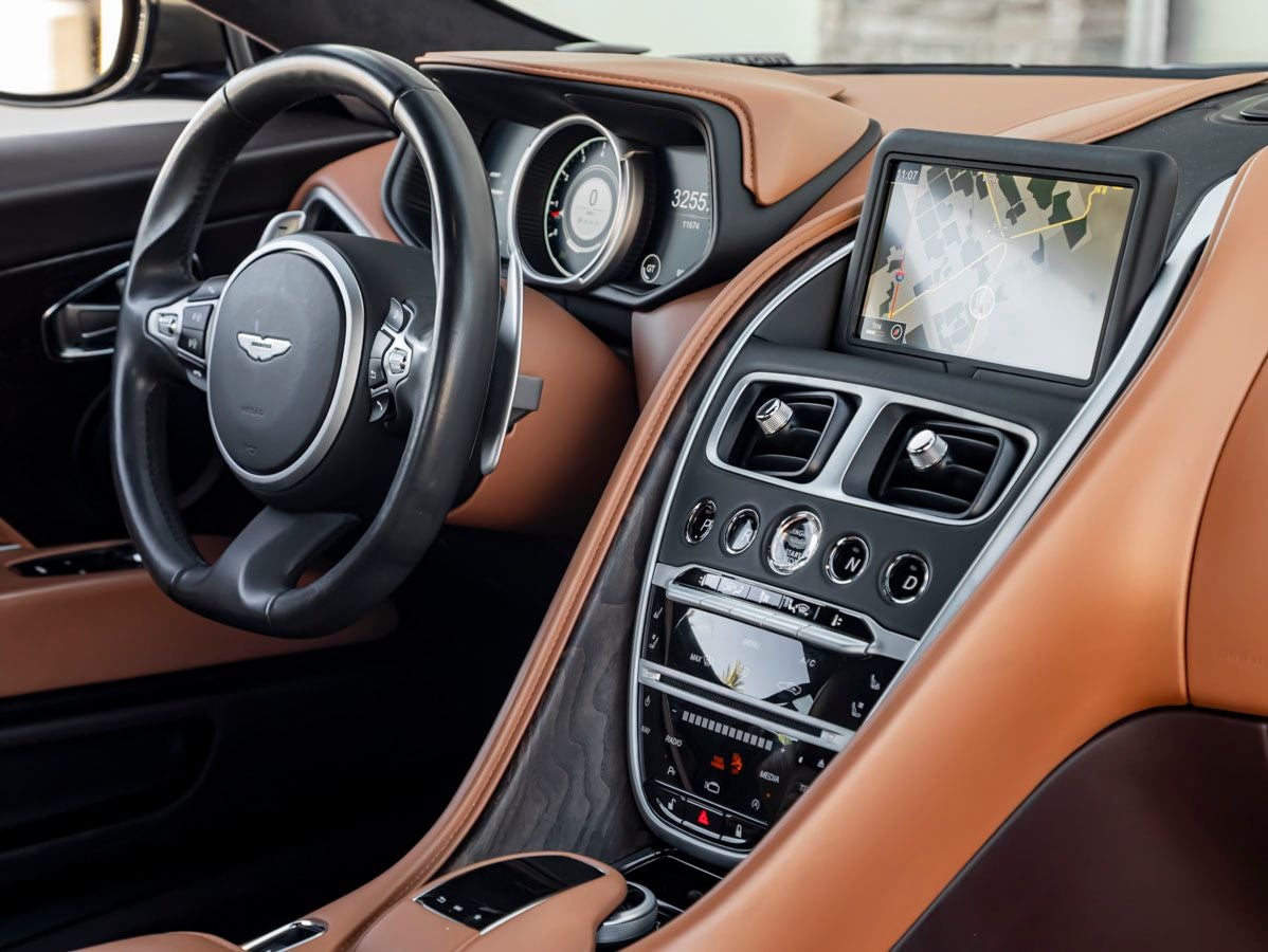 2017 Aston Martin DB11 Base