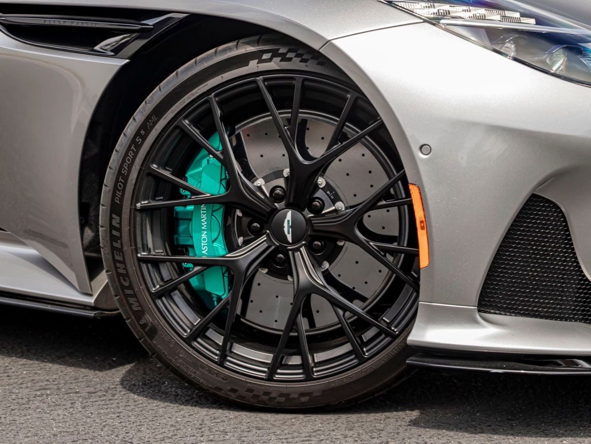 2024 Aston Martin DB12 Base