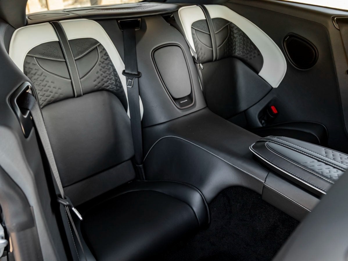 2022 Aston Martin DBS Superleggera