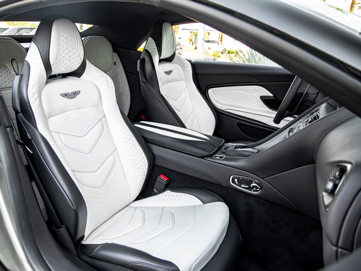 2023 Aston Martin DBS Volante