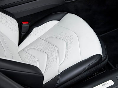 2023 Aston Martin DBS Volante