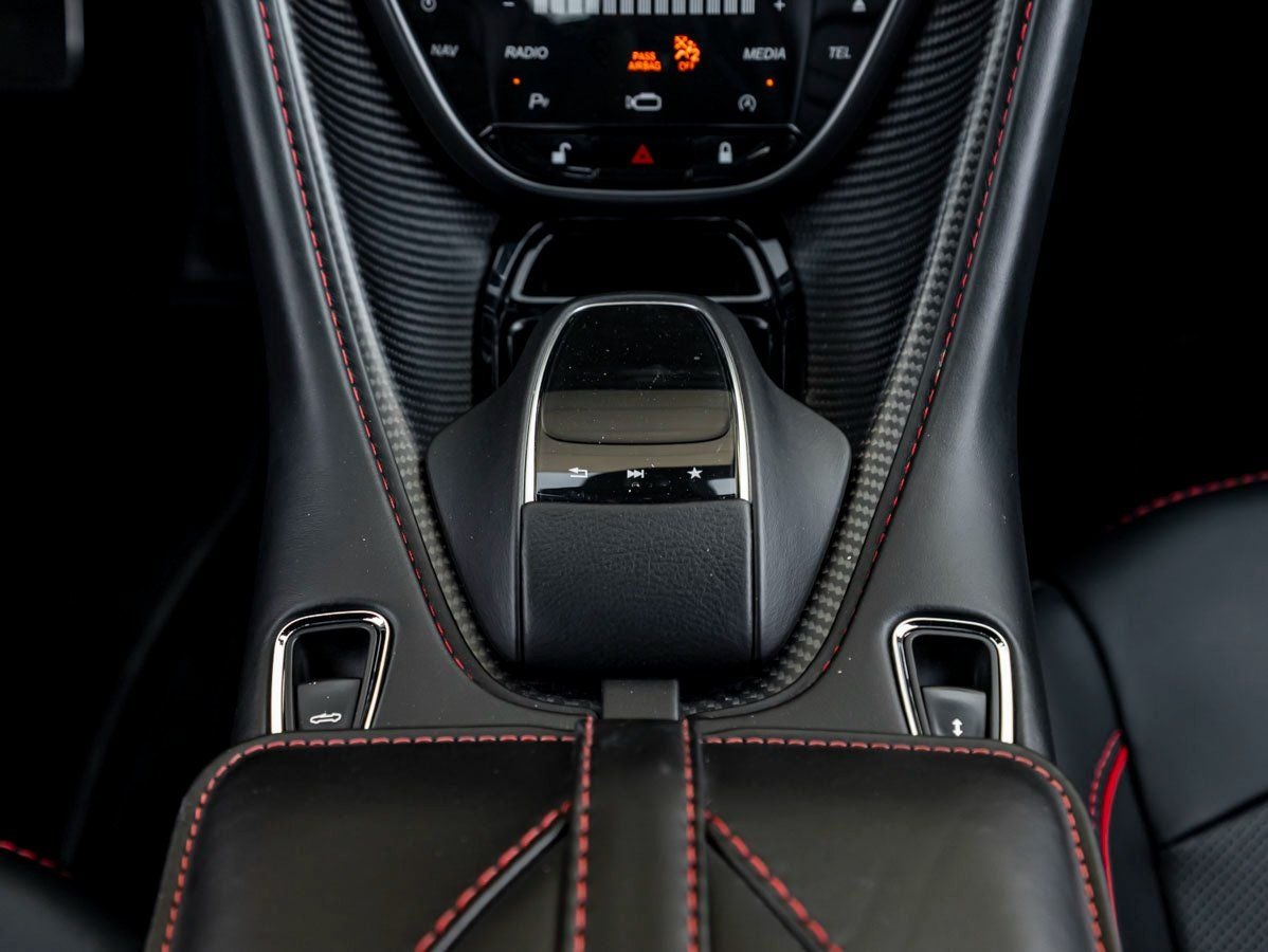 2020 Aston Martin DBS Superleggera