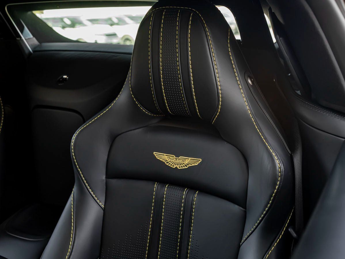 2023 Aston Martin Vantage Base