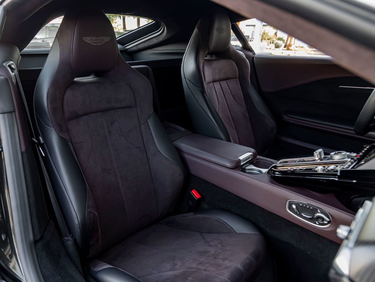 2025 Aston Martin Vantage Base