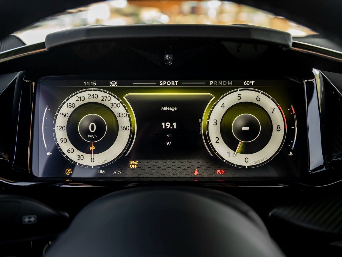 2025 Aston Martin Vantage Base