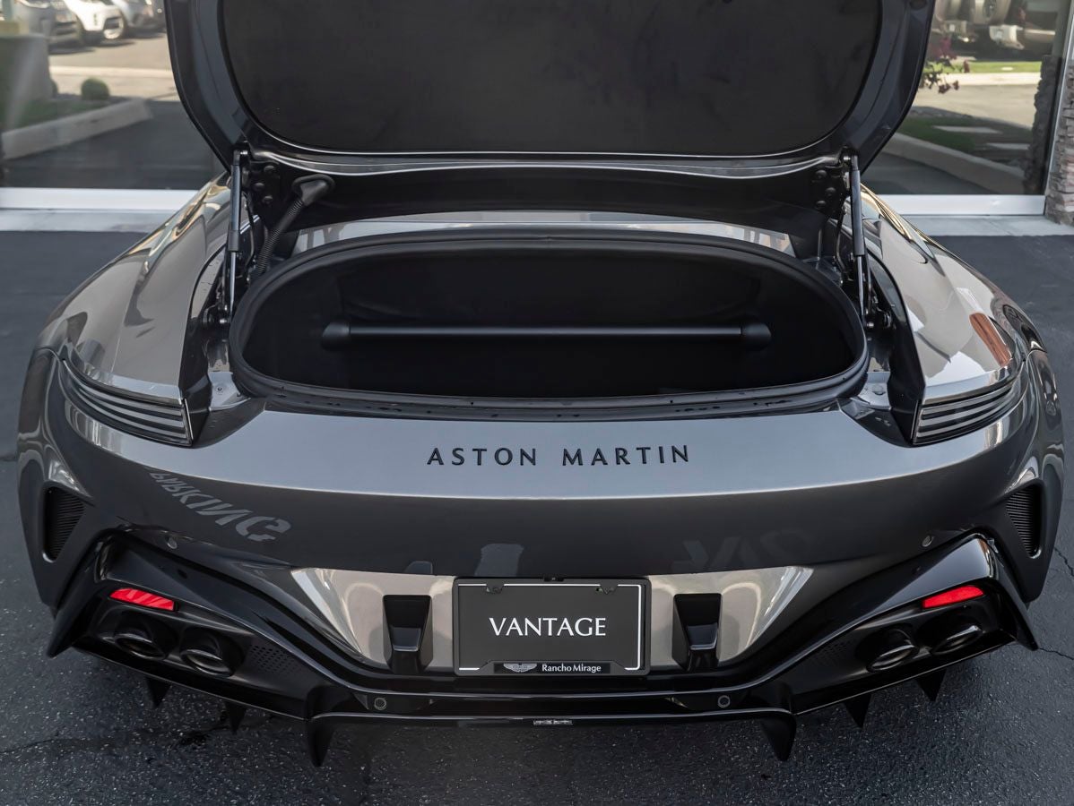2026 Aston Martin Vantage Base