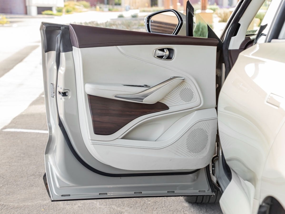 2021 Aston Martin DBX Base