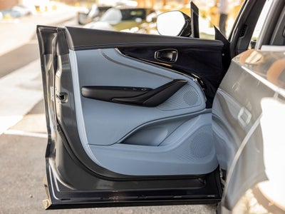 2025 Aston Martin DBX 707