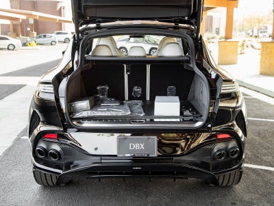 2025 Aston Martin DBX 707