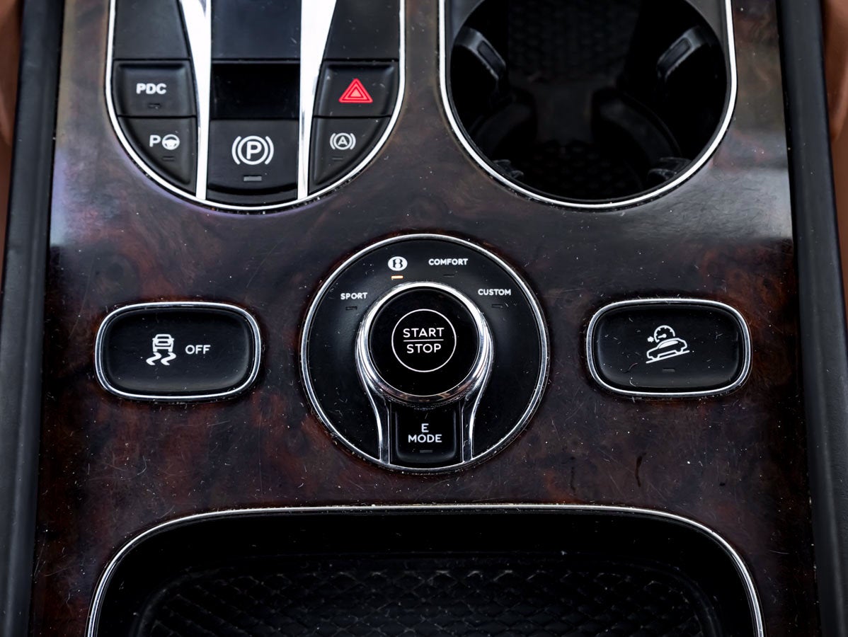 2023 Bentley Bentayga Azure Hybrid