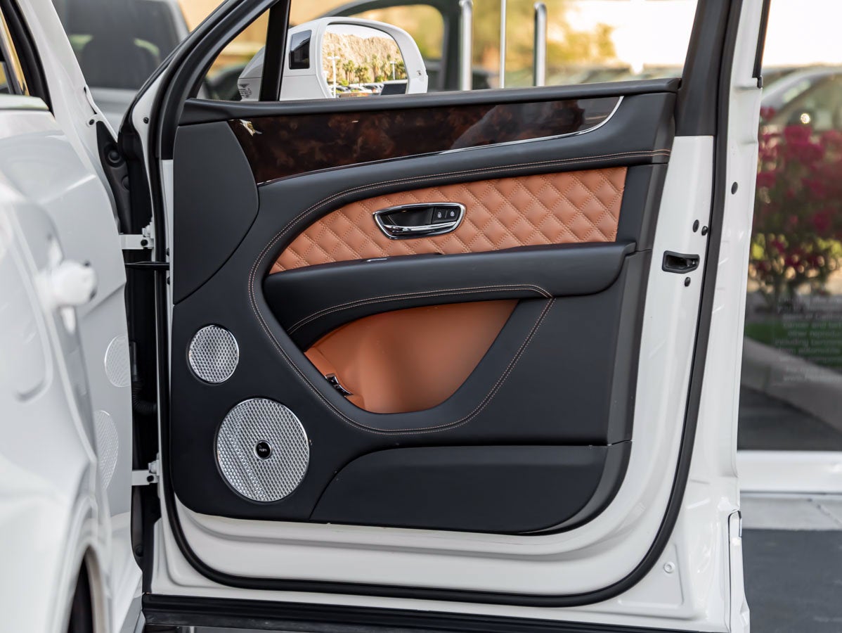 2023 Bentley Bentayga Azure Hybrid