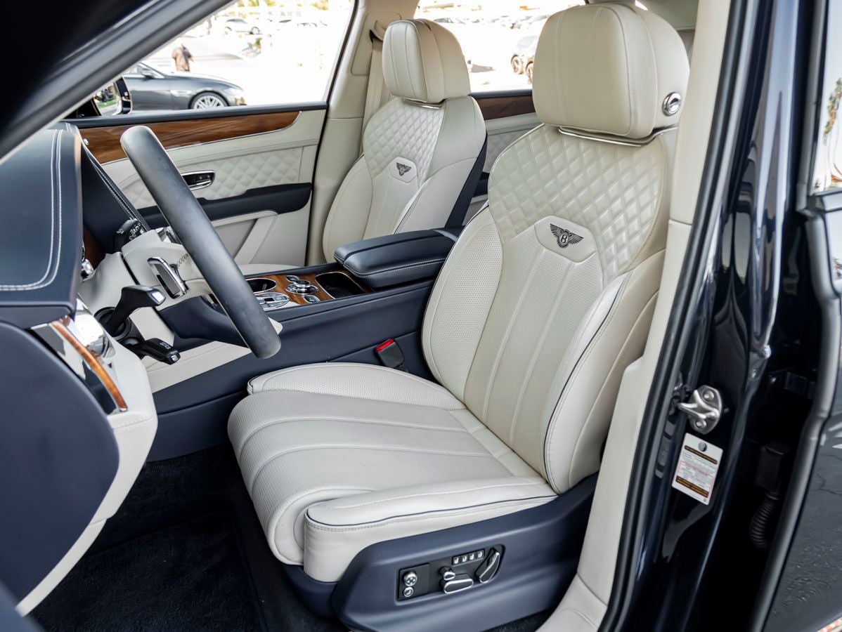 2023 Bentley Bentayga V8