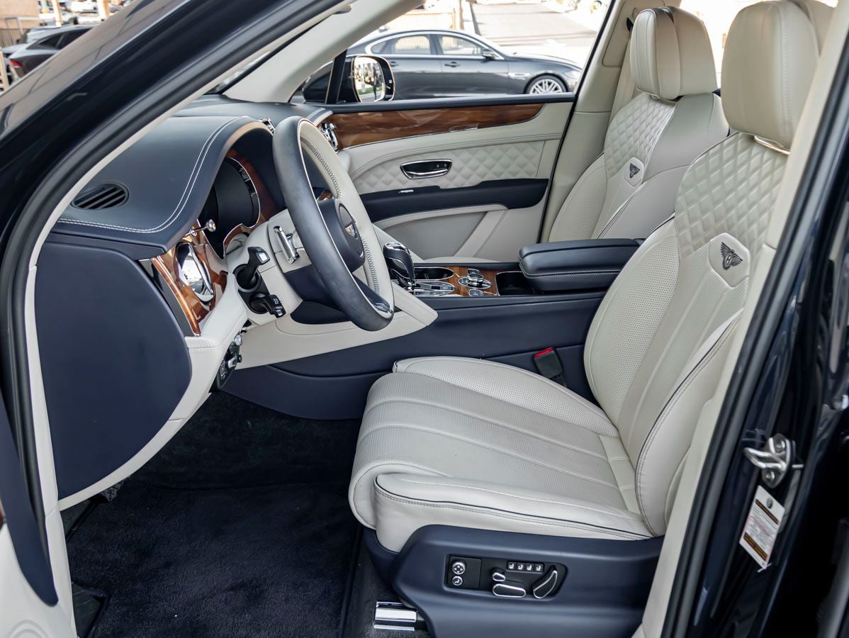 2023 Bentley Bentayga V8