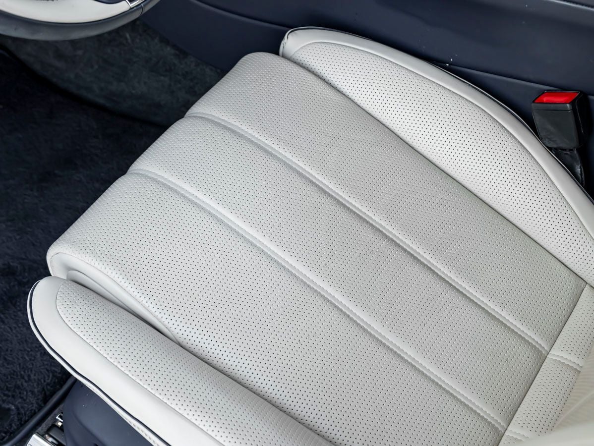 2023 Bentley Bentayga V8