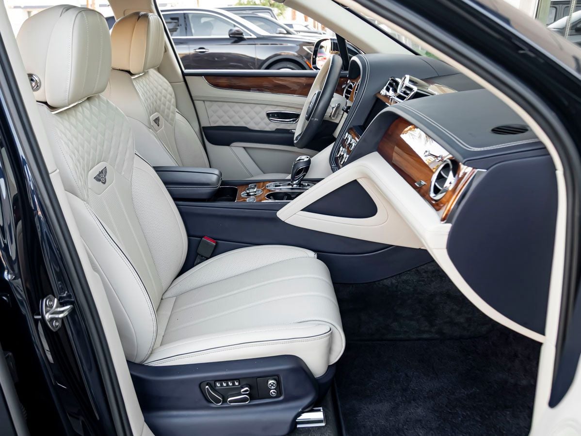 2023 Bentley Bentayga V8