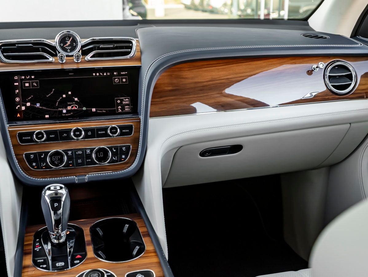 2023 Bentley Bentayga V8