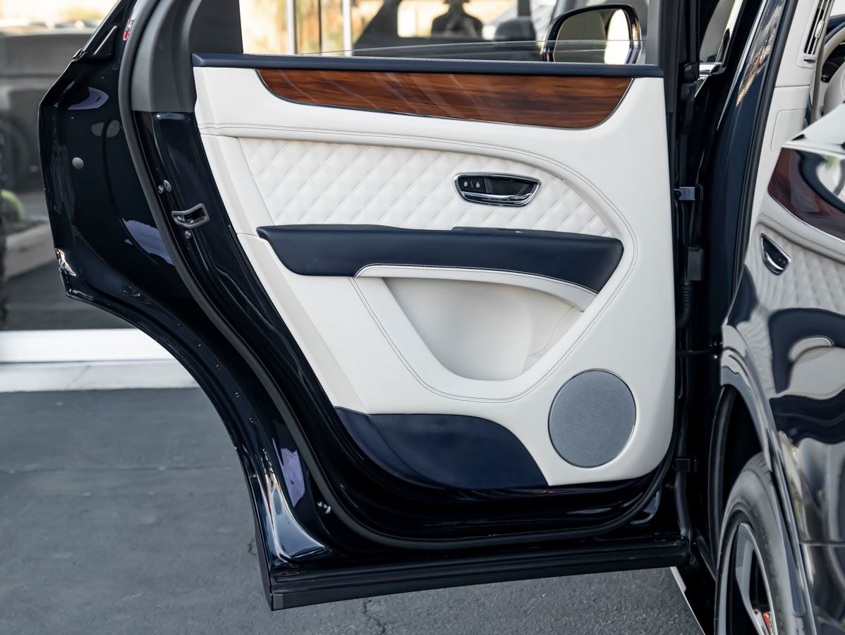 2023 Bentley Bentayga V8