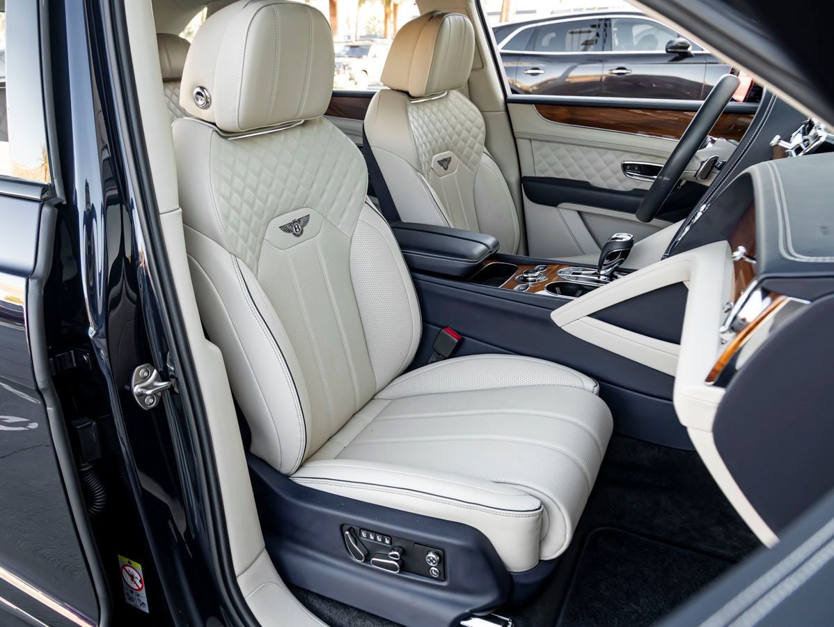 2023 Bentley Bentayga V8