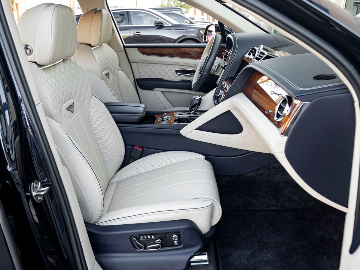 2023 Bentley Bentayga V8
