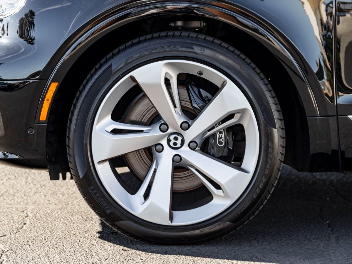 2023 Bentley Bentayga V8