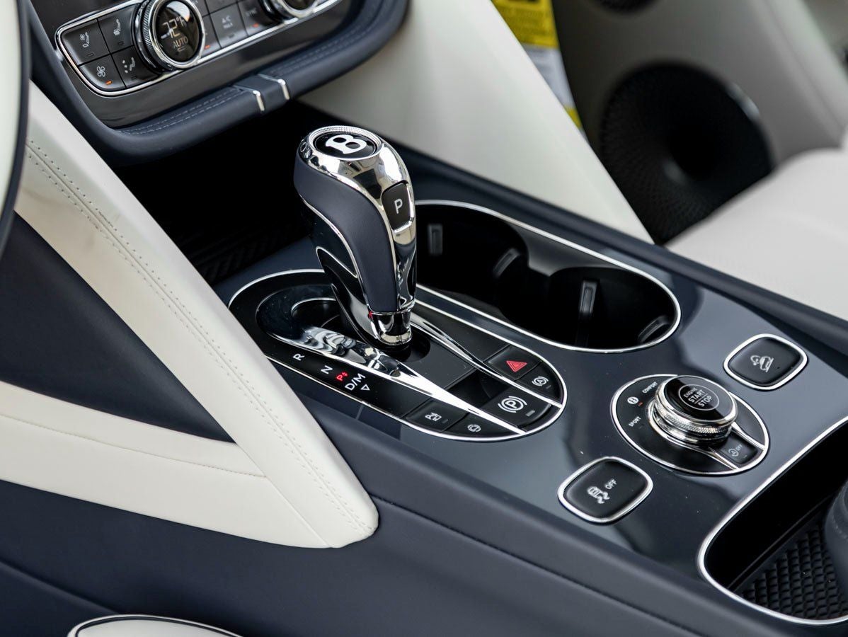 2025 Bentley Bentayga Atelier V8