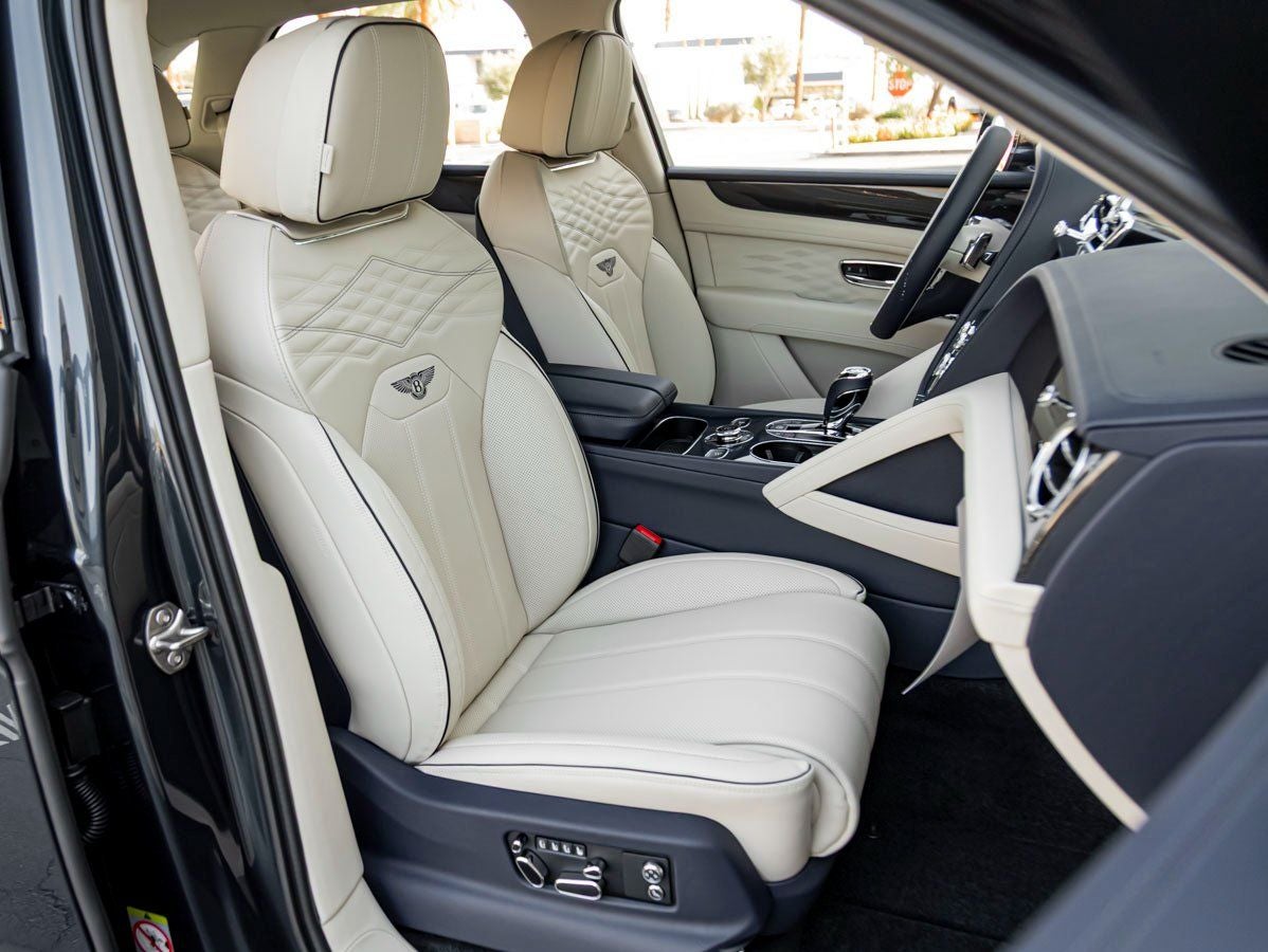 2025 Bentley Bentayga Atelier V8