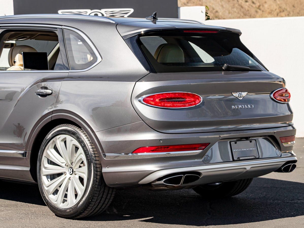 2023 Bentley Bentayga EWB Azure V8