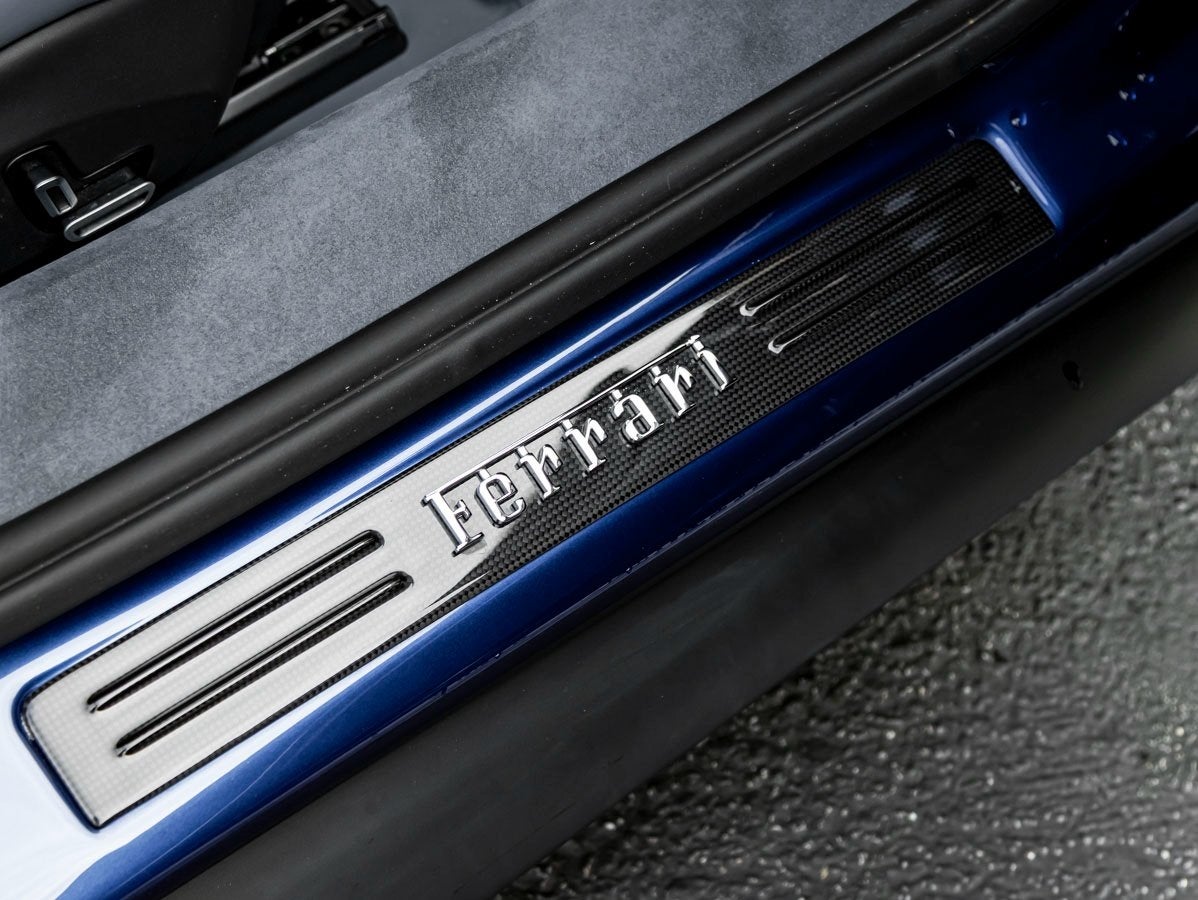 2025 Ferrari 296 GTS Base