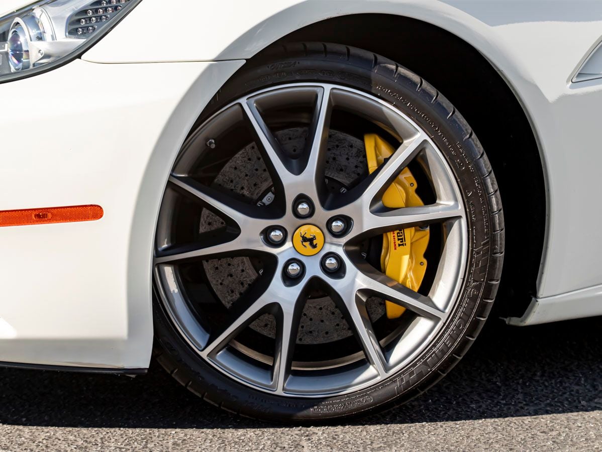 2010 Ferrari California Base