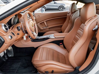 2010 Ferrari California Base