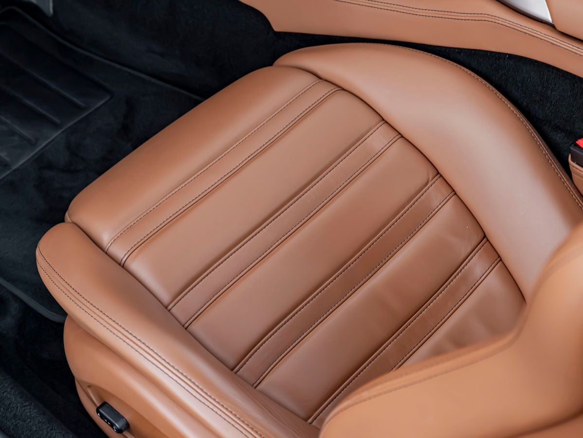 2010 Ferrari California Base
