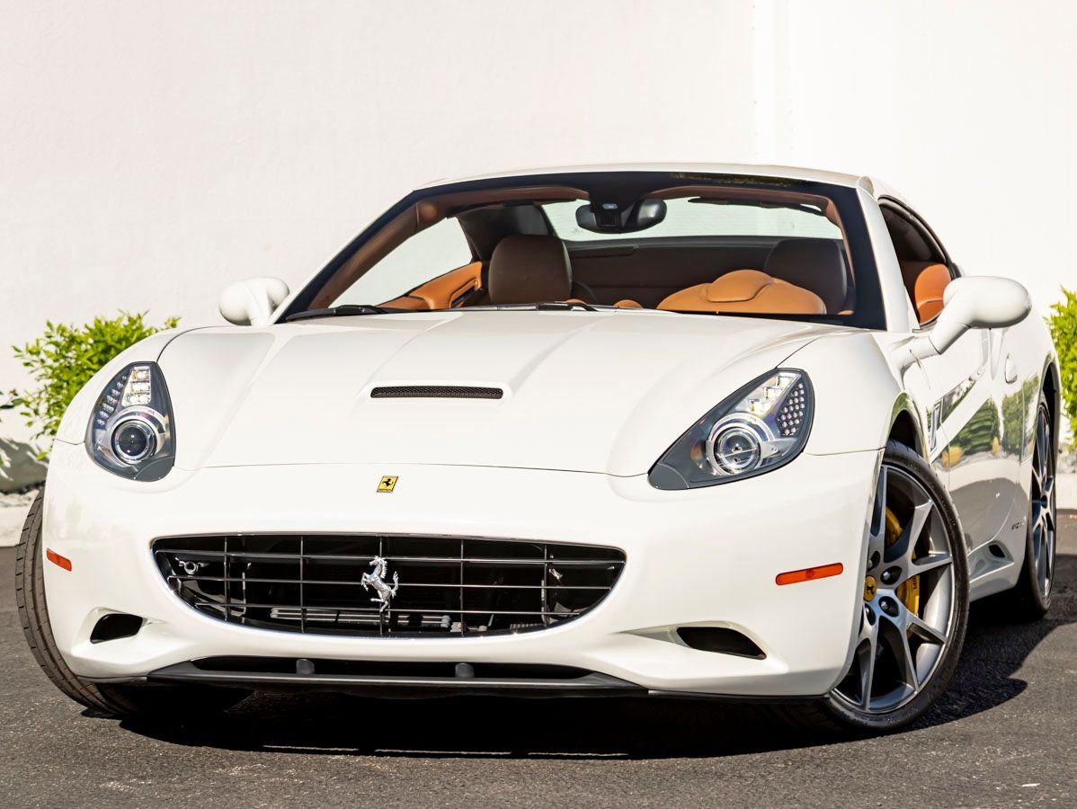 2010 Ferrari California Base