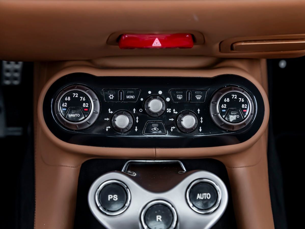 2010 Ferrari California Base