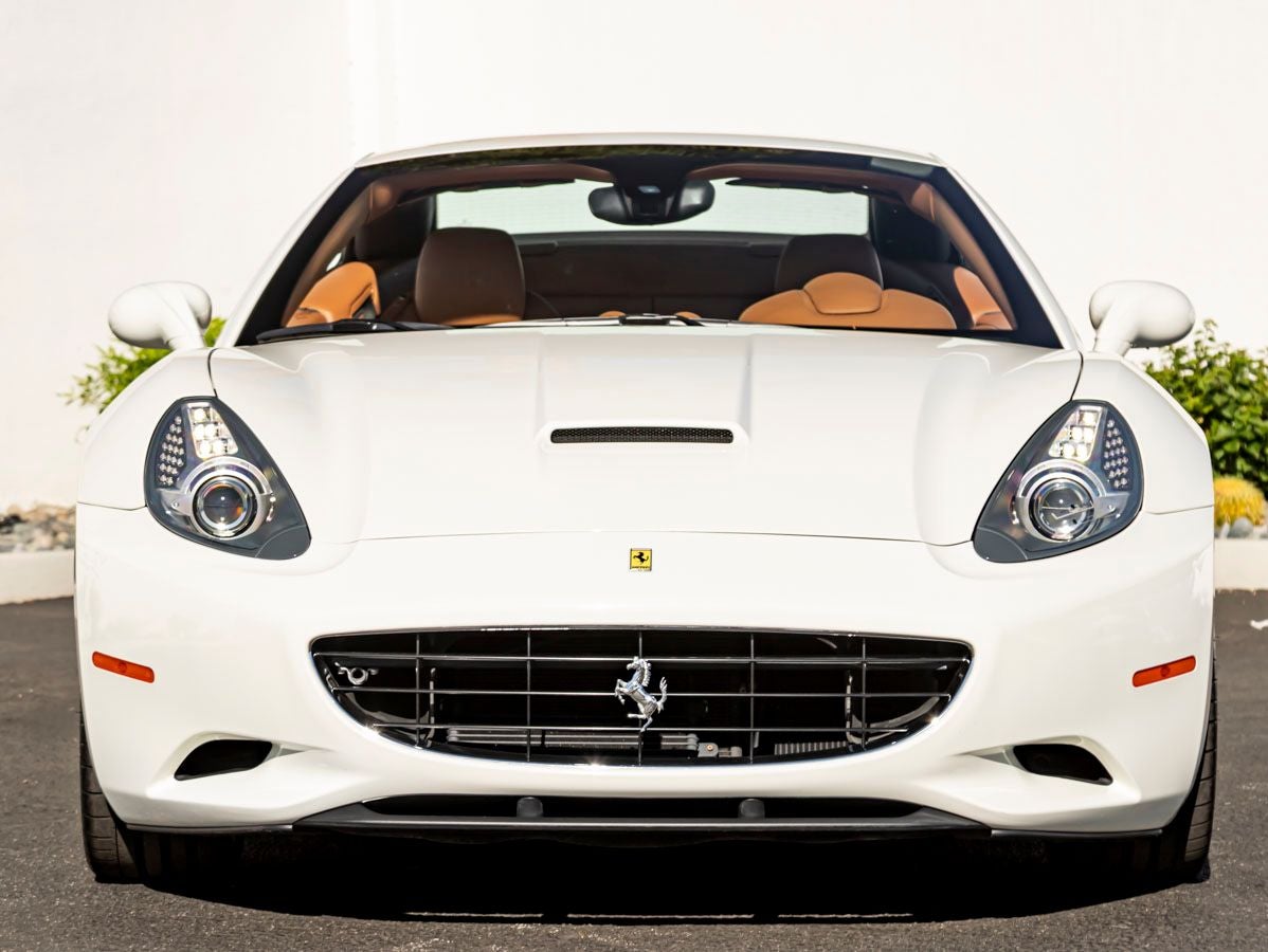 2010 Ferrari California Base