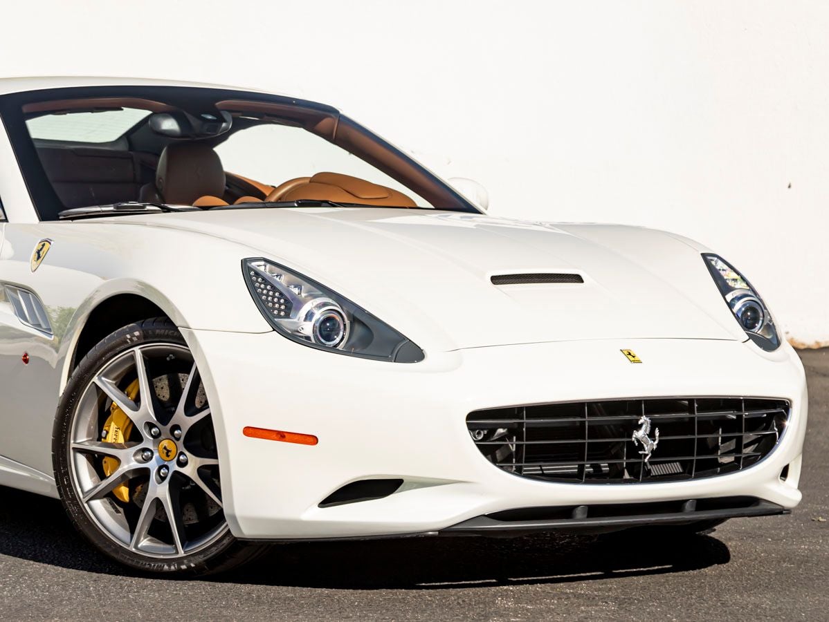 2010 Ferrari California Base