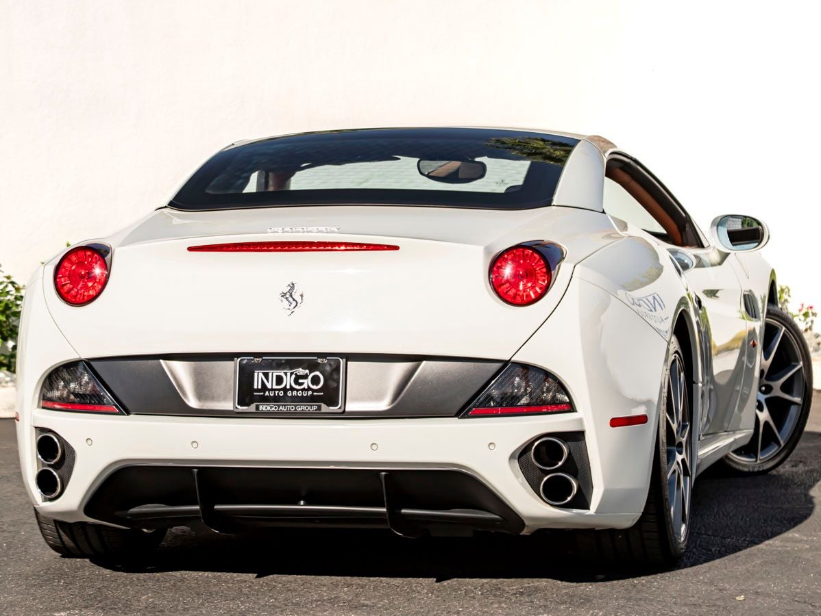 2010 Ferrari California Base