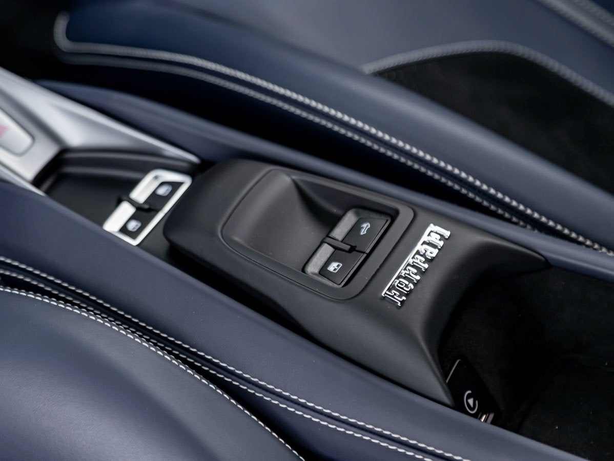 2022 Ferrari F8 Spider Base